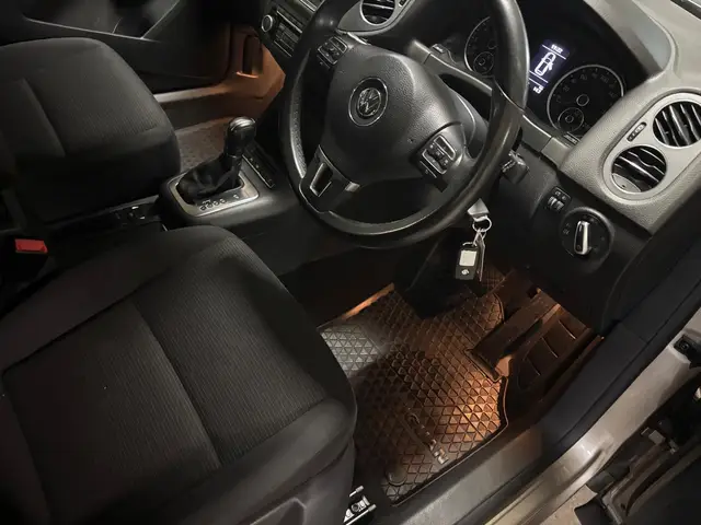 2012 VW Tiguan Pacific photo 10