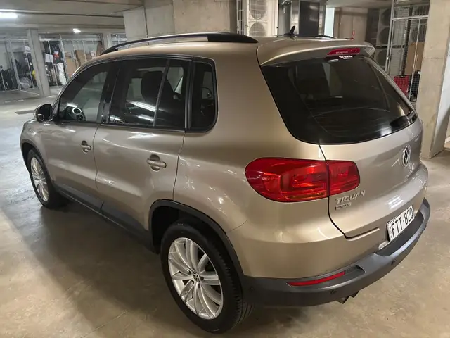 2012 VW Tiguan Pacific photo 4