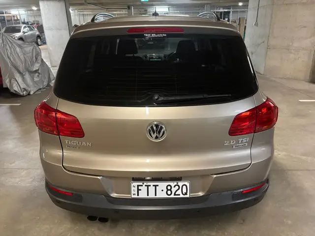 2012 VW Tiguan Pacific photo 5