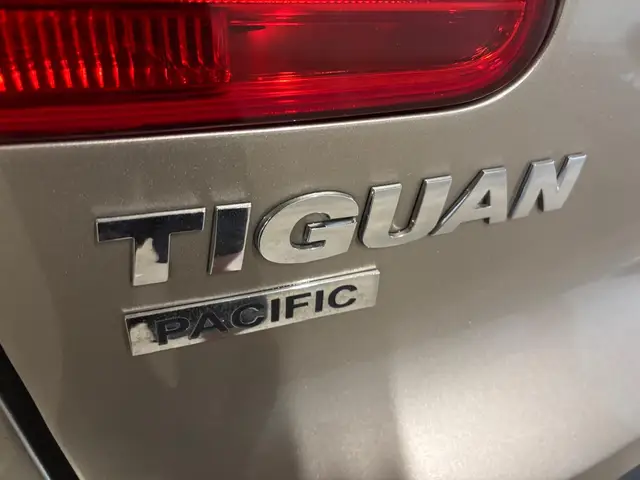 2012 VW Tiguan Pacific photo 6