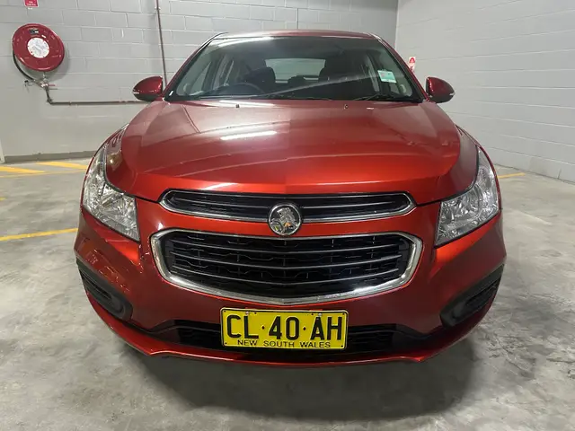 2015 Holden Cruise Equipe photo 2