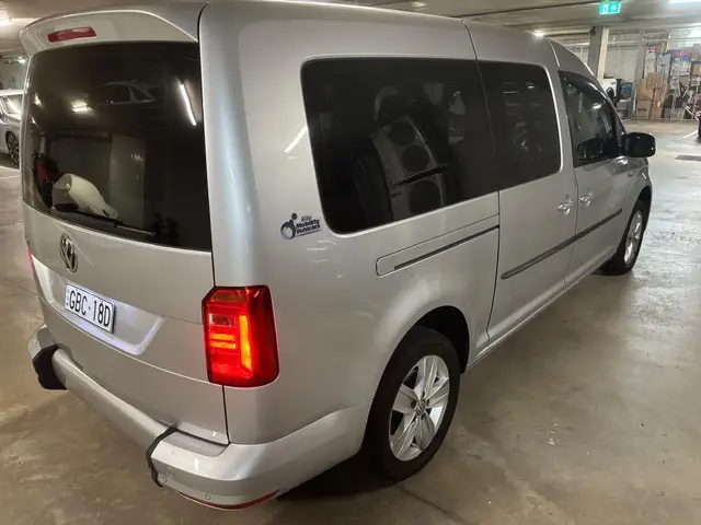 2018 VW Caddy Comfortline Disabled Van photo 11