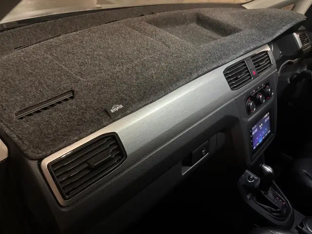 2018 VW Caddy Comfortline Disabled Van photo 24