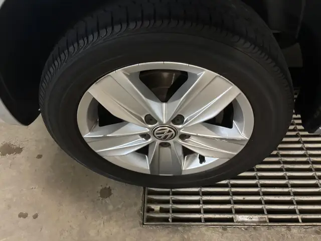 2018 VW Caddy Comfortline Disabled Van photo 31