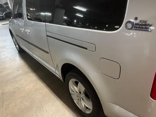 2018 VW Caddy Comfortline Disabled Van photo 7