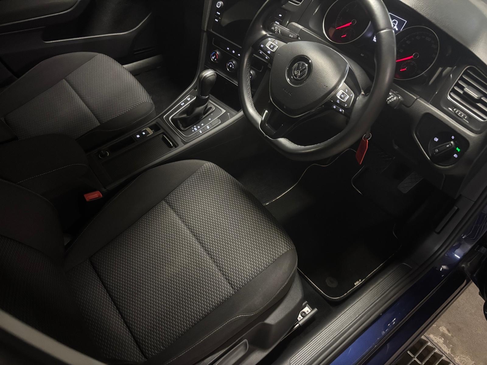 2018 VW Golf photo 10