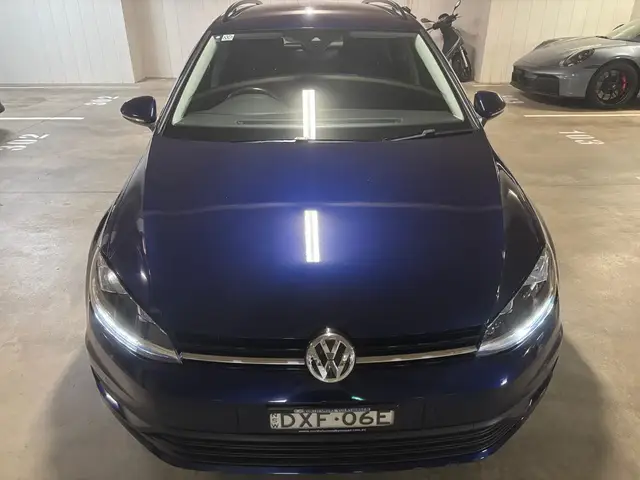 2018 VW Golf photo 2