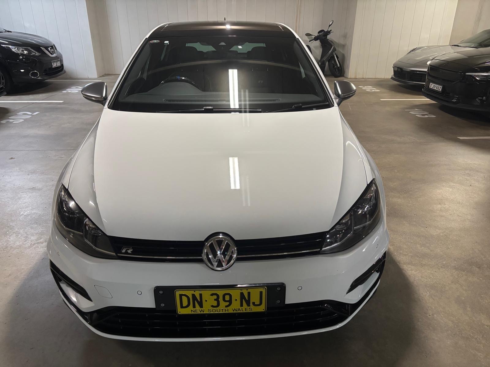 2019 VW GOLF R photo 2