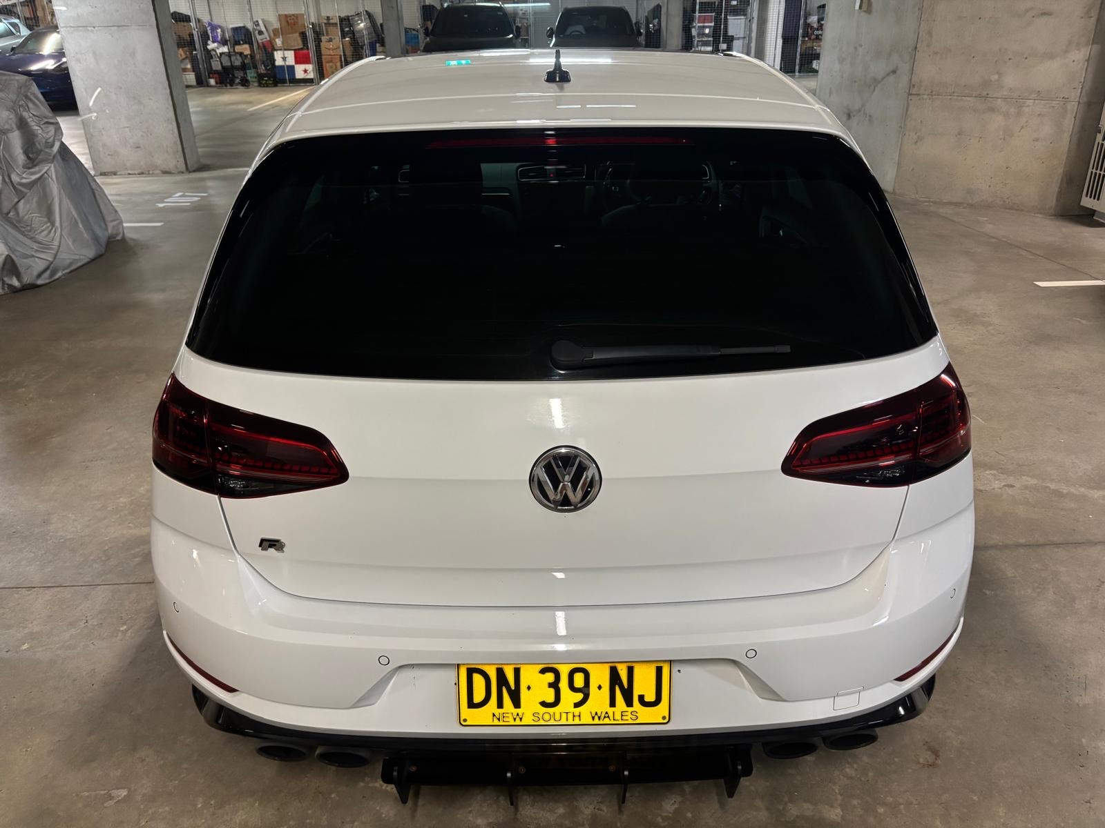 2019 VW GOLF R photo 6