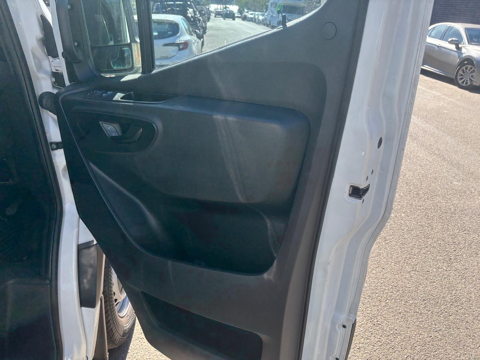 2020 Mercedes Benz Sprinter 316CDI VS30 RWD photo 6