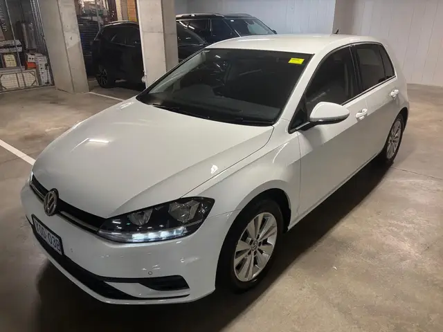 2020 VW GOLF TRENDLINE 110TSI MY20 photo 5